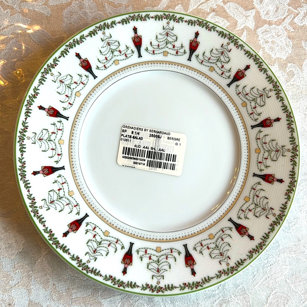 Bernardaud LIMOGES, France Happy Holidays Grenandiers NEW salad plate. 1 of 8.